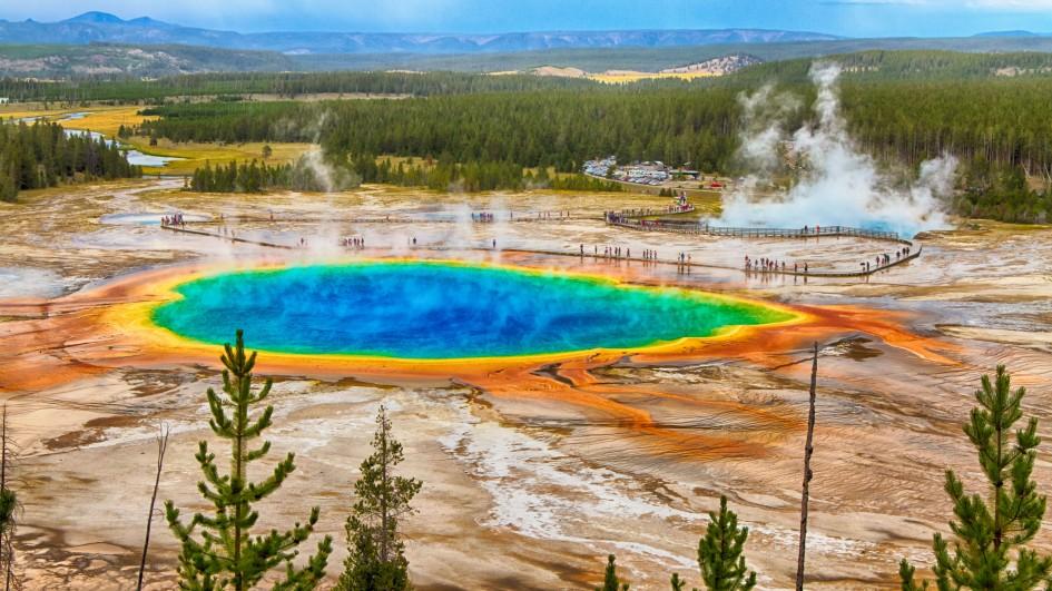 Yellowstone National Park is the largest hot spring in the United States